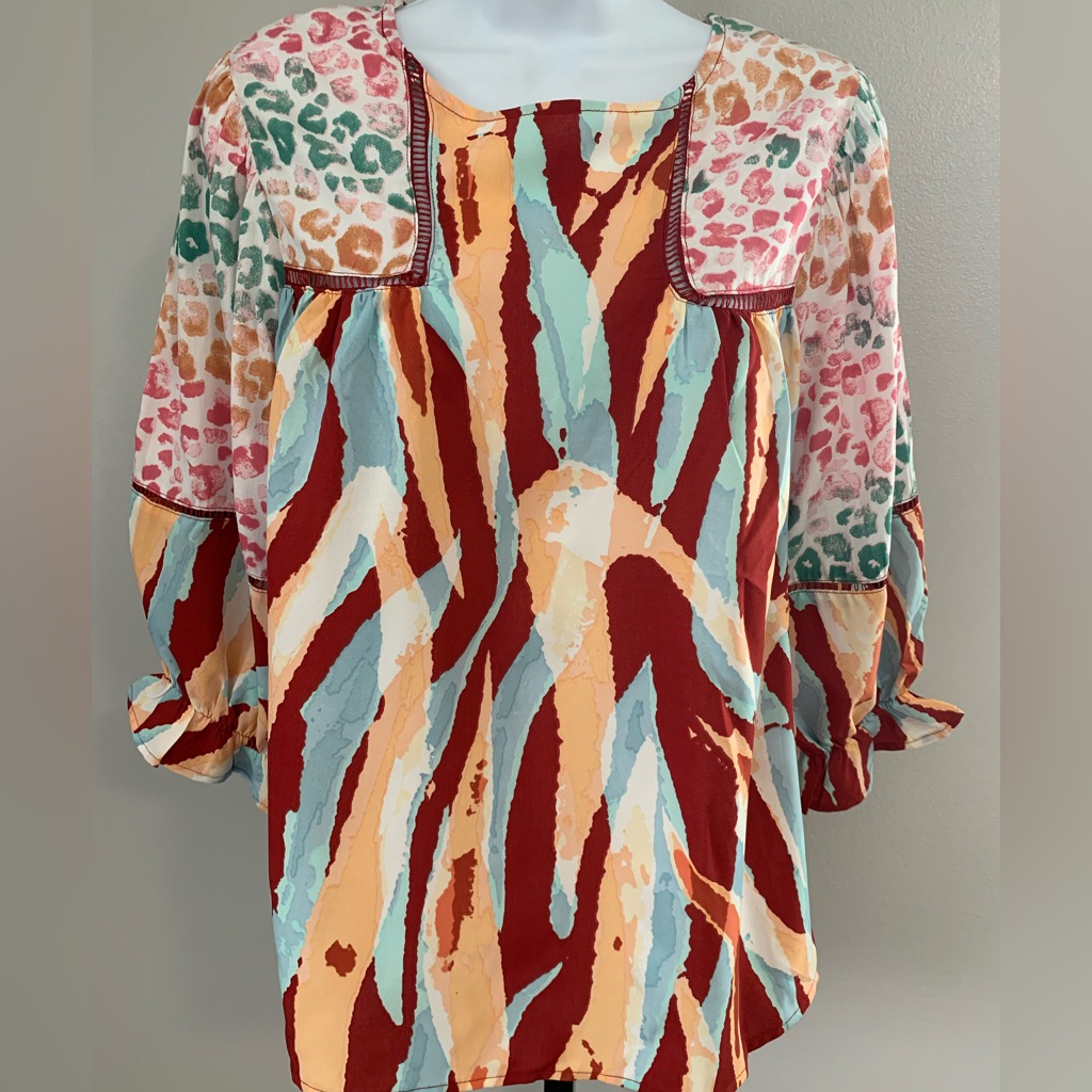Nwt Umgee Multicolor Abstract & Animal Print Blouse